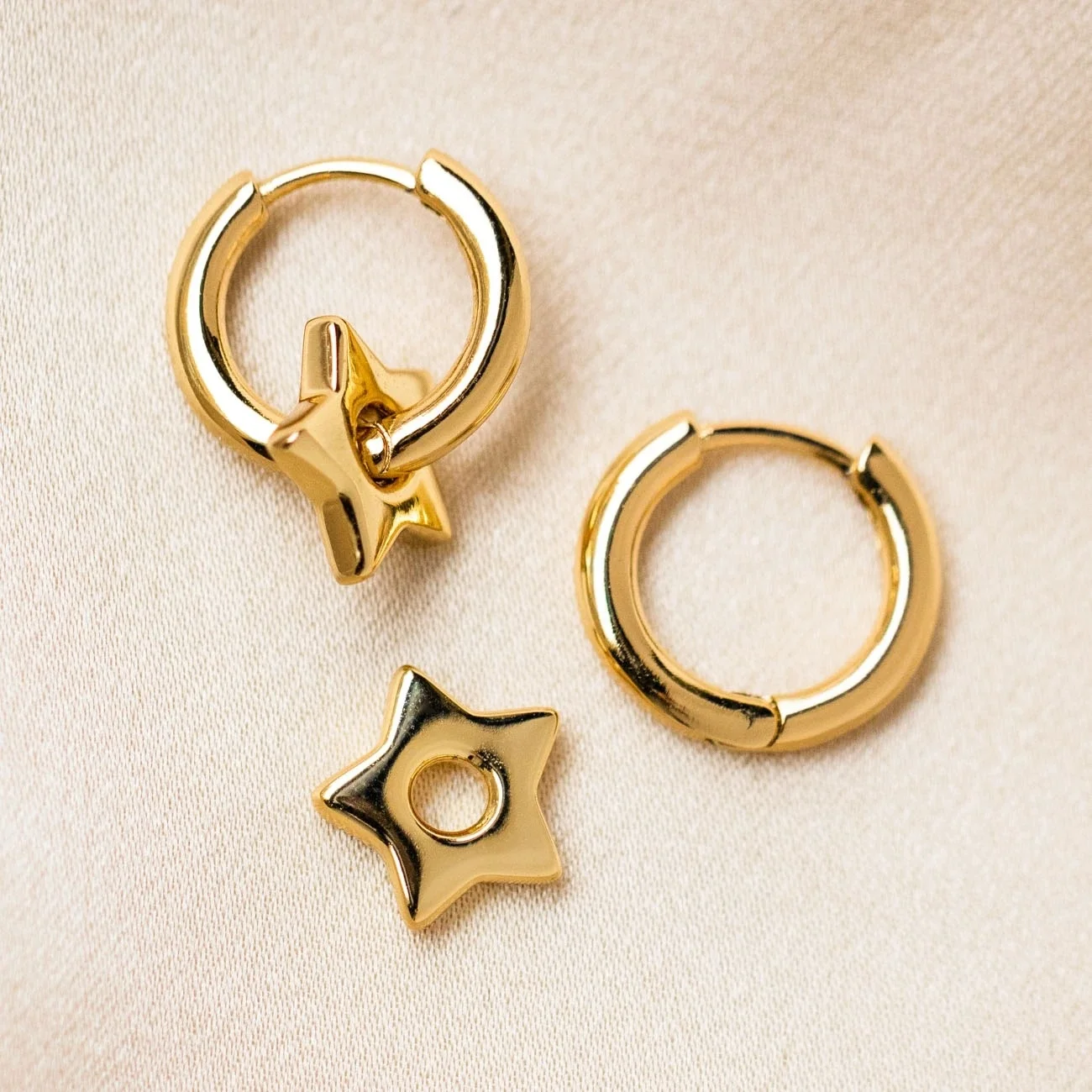 

LOZRUNVE Fashion Jewelry 18k Gold Vermeil Star Pendant Huggie Hoop Earring