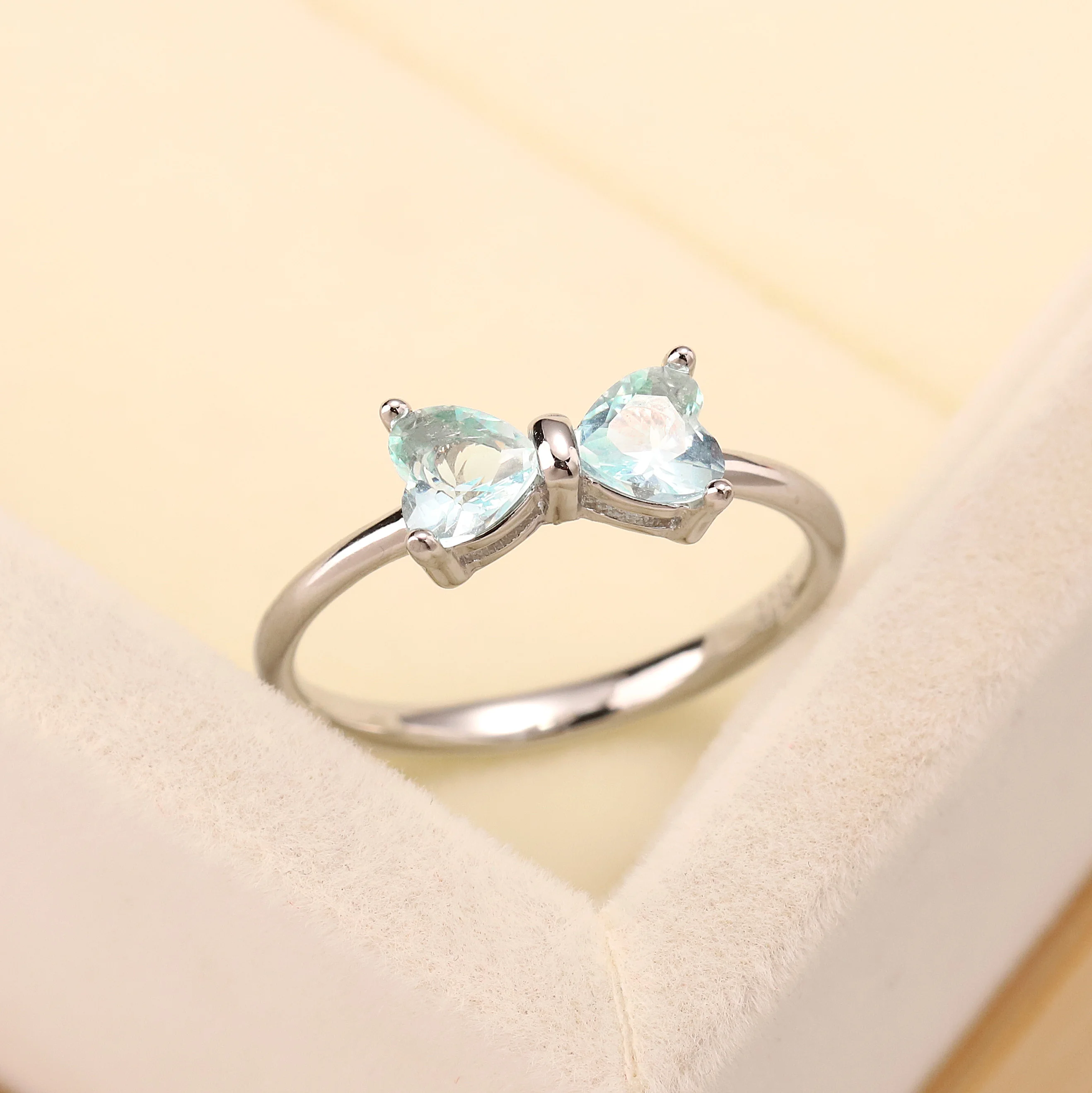 

Best selling European and American fashion S925 Silver Light Sapphire Ring zircon Heart Bow crystal jewelry lady gift