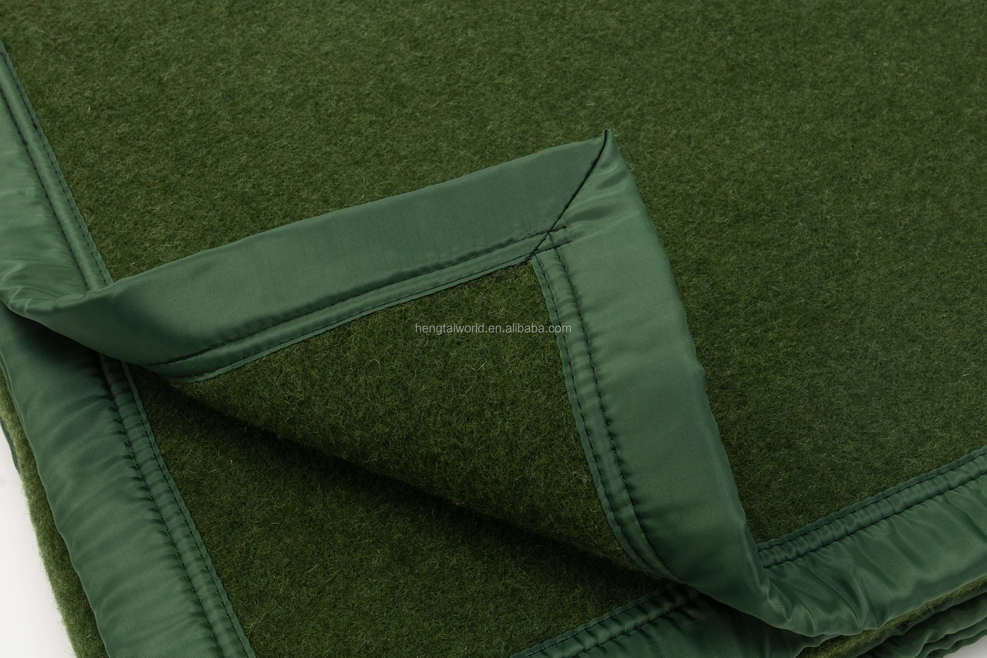 军绿色毛毯中国援羊毛涤纶军毯厚厚的保暖柔软海军批发毛毯