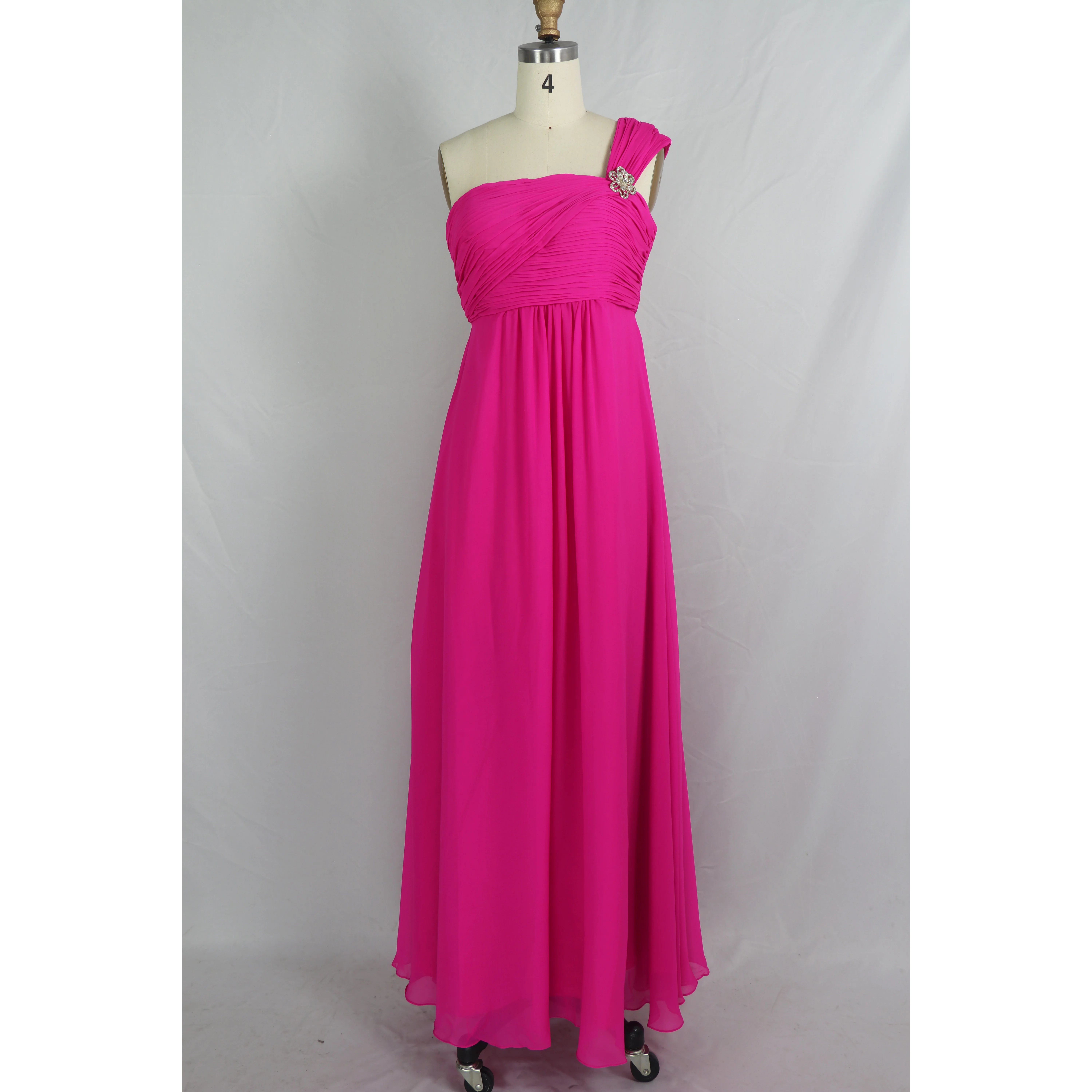 

Low price multi color one shoulder sleeveles Chiffon Pleated cheap Casual Long Evening Dresses Bridesmaid Dresses with brooch