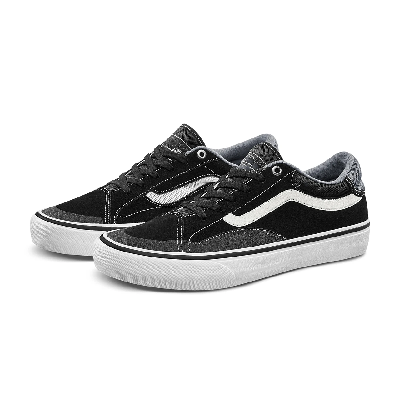 

Cheap Low Price Wholesale Custom Skateboard Causal OEM Brand Men Sport Shoes