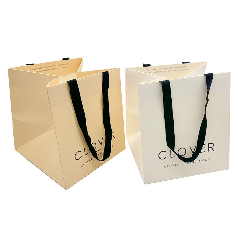 

Customized Branded Logo Luxury Black Paper Apparel Packaging Gift Shopping Bag Paperbag
