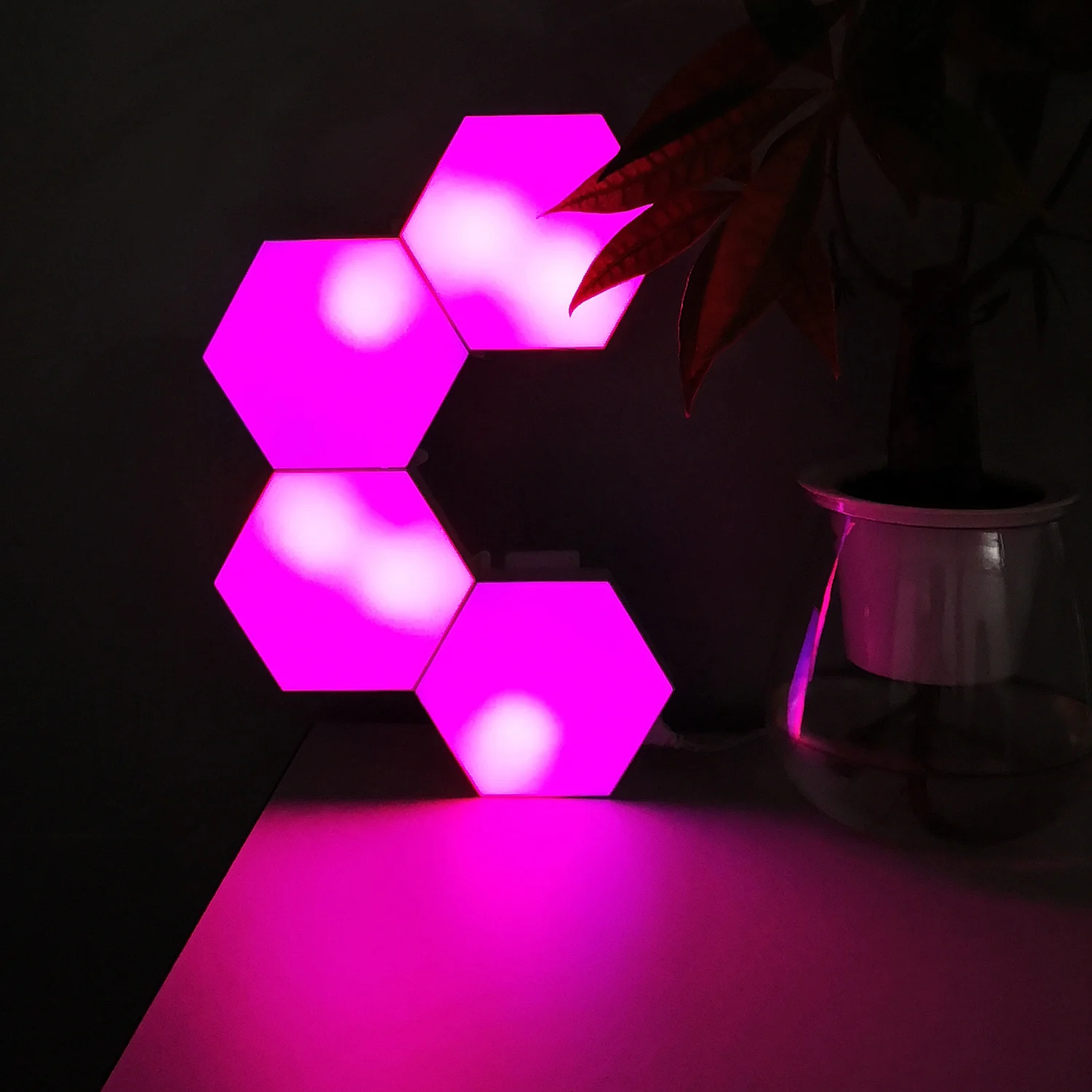 

Home Decor Aurora Color Smart Phone APP Controlled Hexagonal Light DIY Wall Light RGB LED Home Accents Holiday Lights