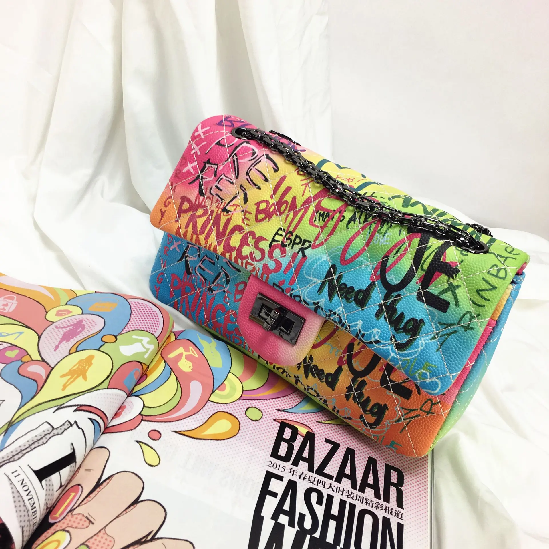 

new 2020 graffiti handbags chain small fragrance bag western style high-end small messenger bag, Customized