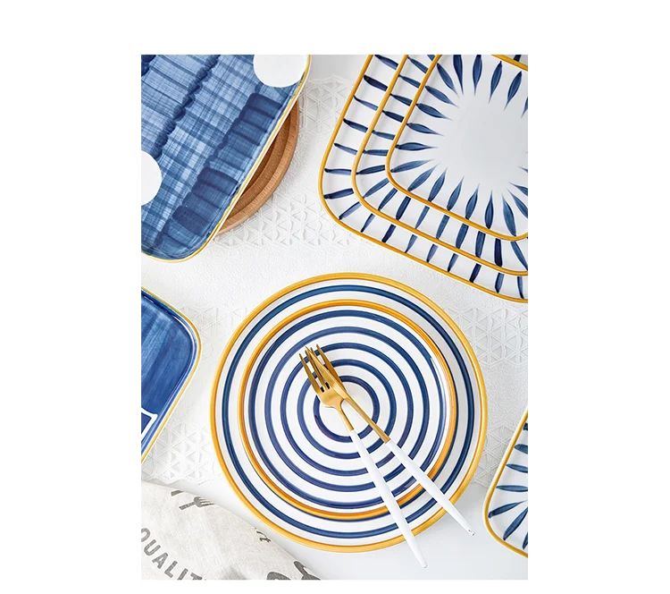 Round dinnerware set.png