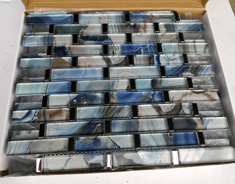 Carreaux de mosaïque en verre feuilleté les plus vendus de Super maket de Foshan en Chine