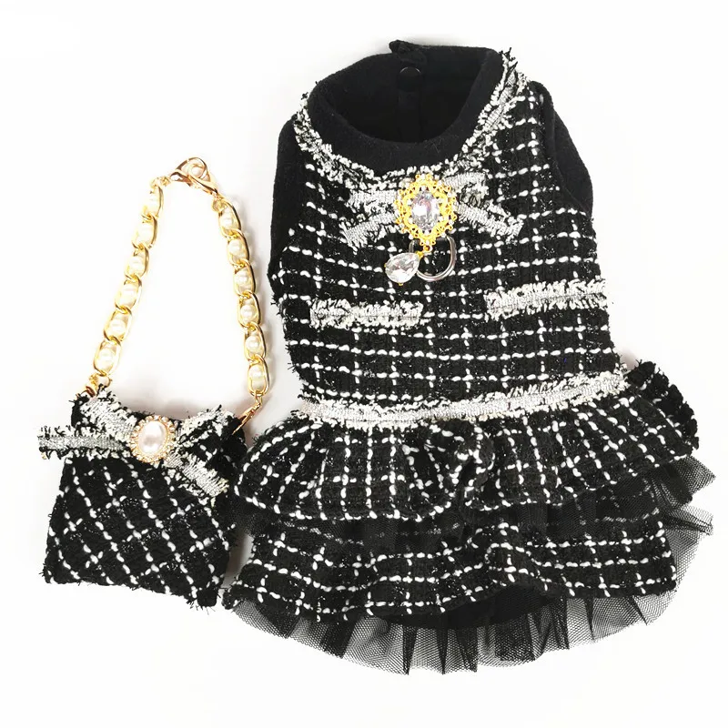 

High-end new custom black autumn and winter pet clothes dog dress with bag