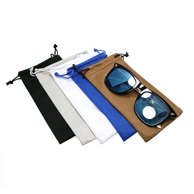 

Hot Selling Black White High Quality Soft Glasses Case Eyeglasses Pouch Custom Logo Microfiber Sunglasses Bag Glasses Case, Picture shows