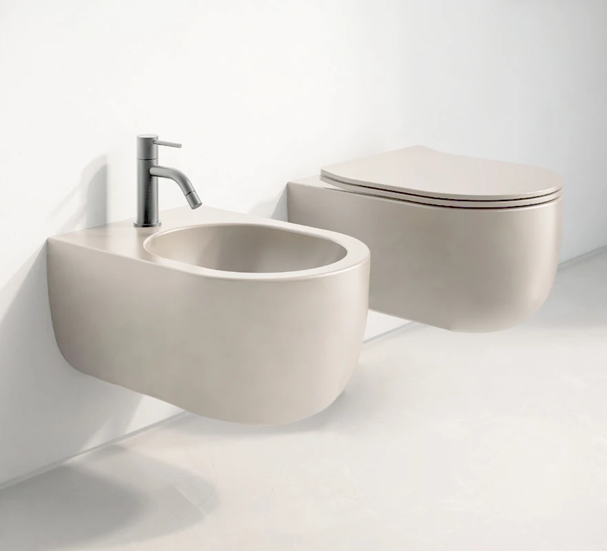 Dame Bruste Toilette Kuessen