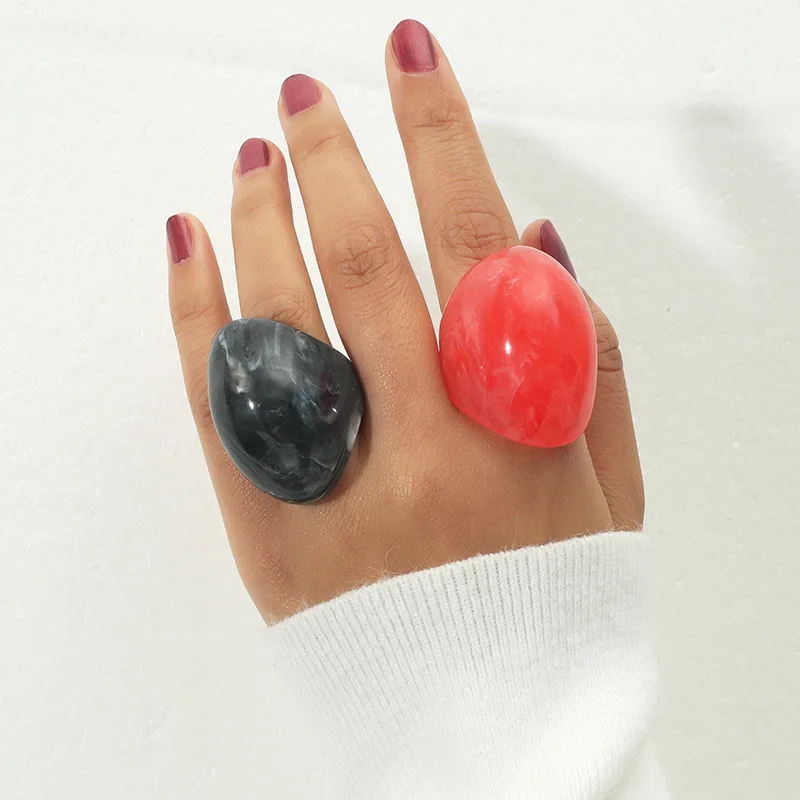 

Ins Exaggerated 2 Pcs Set Oval Acrylic Ring Set Multi Colors Chunky Geometric Resin Rings Set For Women