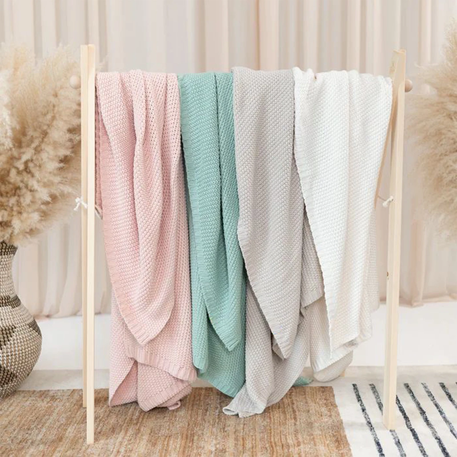 high-quality Hot Sell Super Soft Customized fabrics Chunky Knitted Baby Blanket For Newborn Toddler Gift