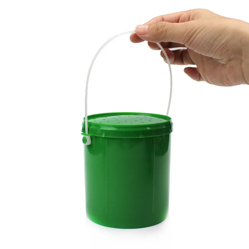 

Portable Beam with Air Hole 9.5 * 8.5cm Earthworm Barrel Fishing Tackle Box Living Body Bait Box, Green earthworm barrel