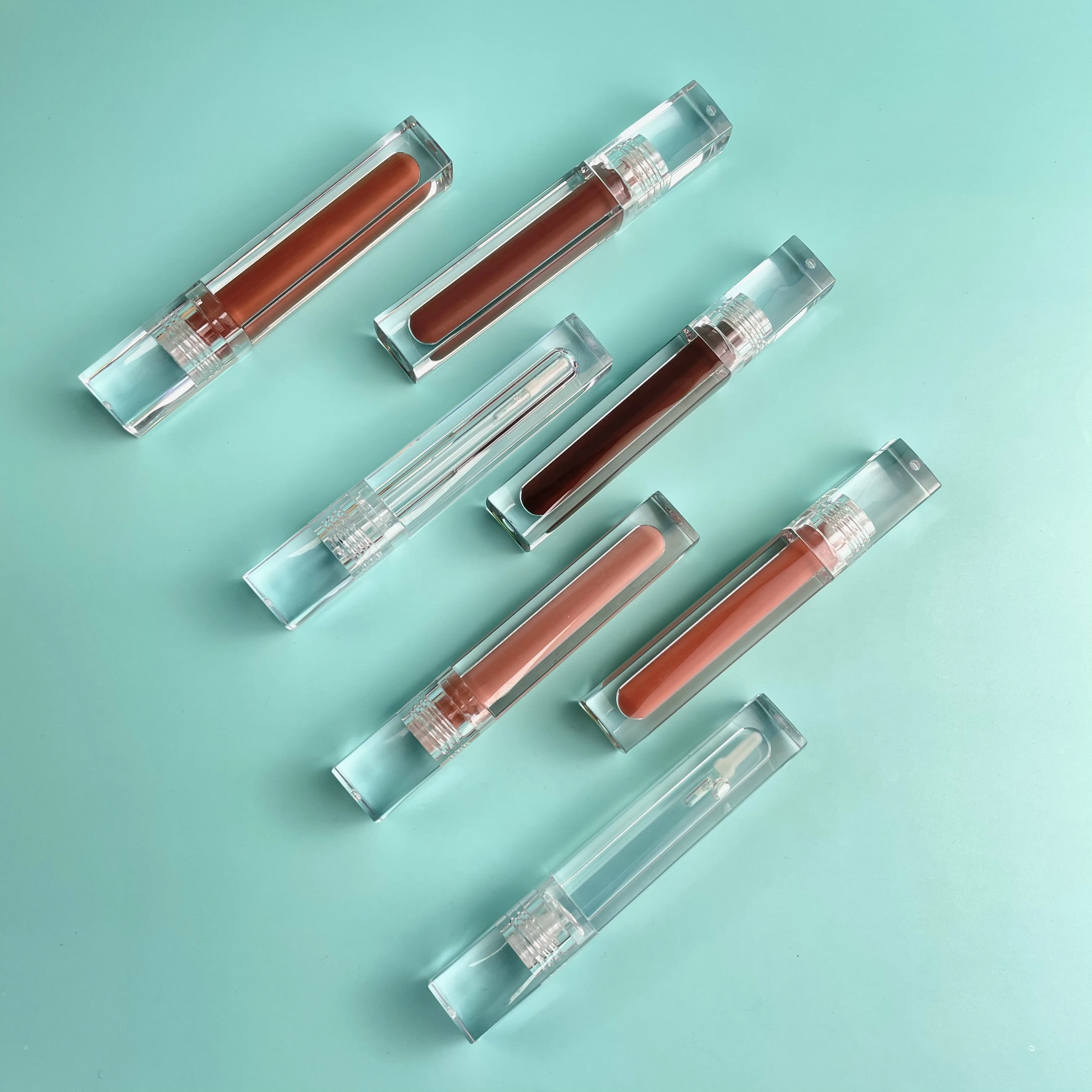 

Popular design makeup high pigmented glossy custom logo lip gloss
