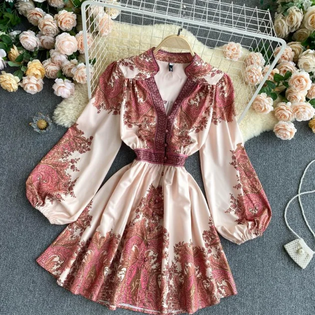 

Ancient style dress retro print lantern sleeve loose short waist V-neck small dress to show thin temperament, Rose madder