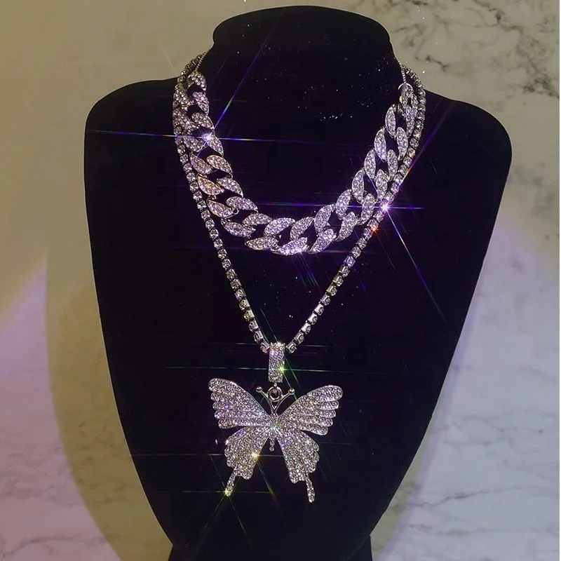 

2Pcs Set Exaggerated Inlaid Women's Retro Set Jewelry Necklace Diamond Geometric Chain Cuban Butterfly Necklaces