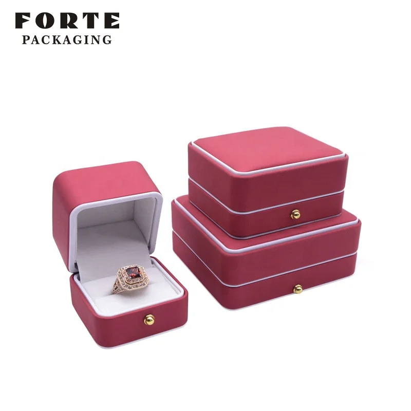 

FORTE Customizable 'Jewelery' Box Red Jewelry Logo Custom 'Jewlery' Boxes, Customized