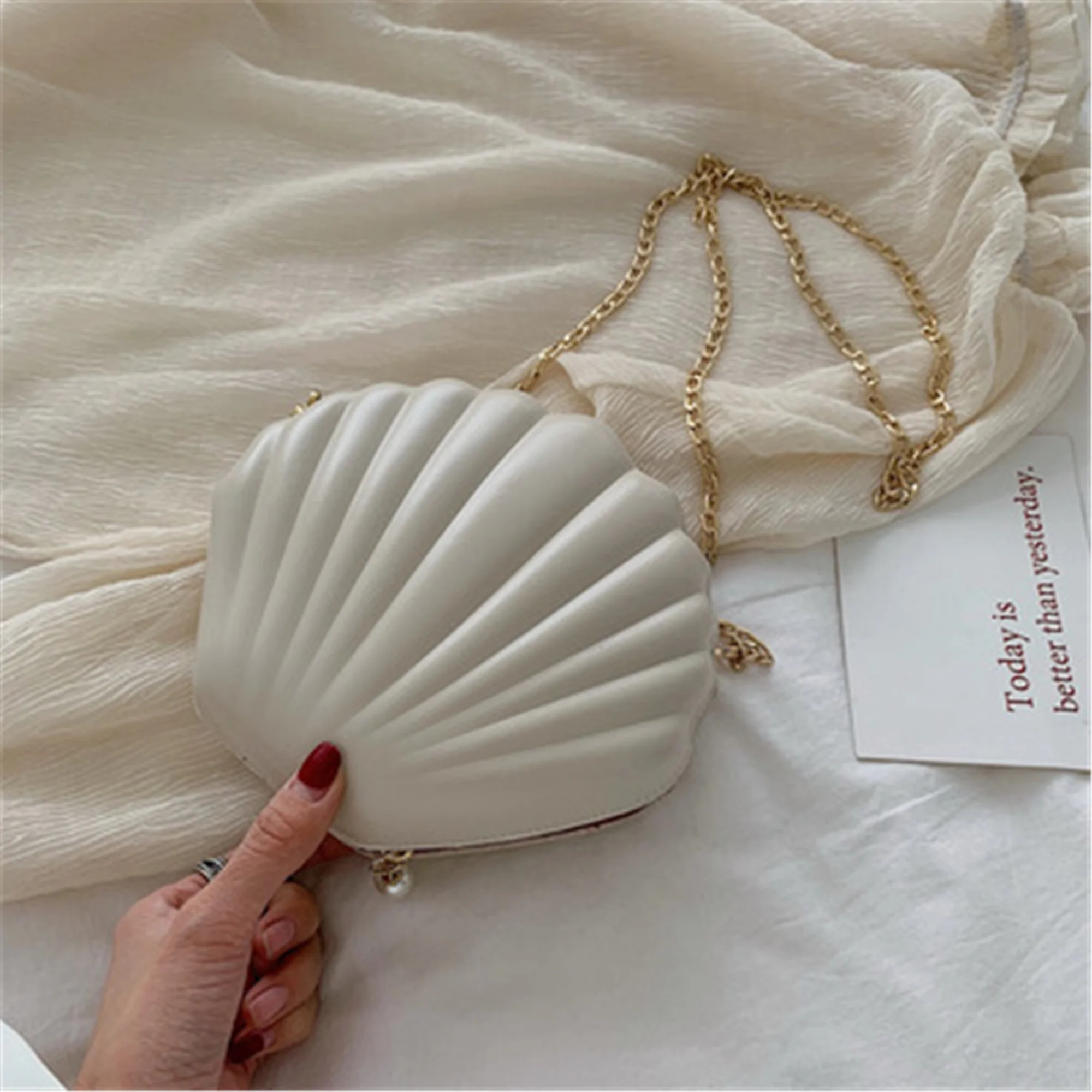 

Pu Leather Zipper Handbags Sequins Shell Purses With Chains mini bags for women