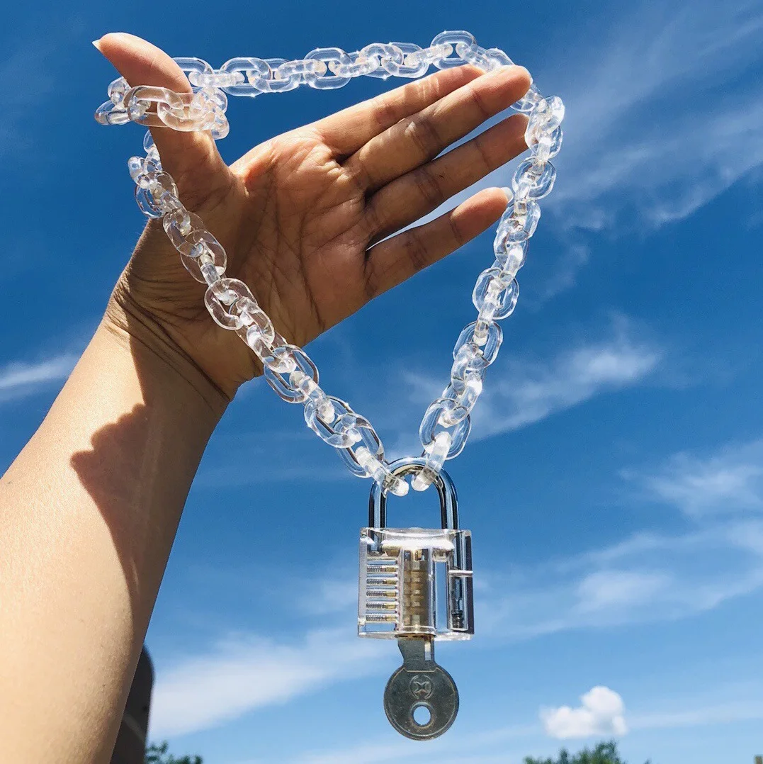

Rock Cool Metal Lock Key Pendant Choker Necklace Hip Hop Transparent Clear Acrylic Link Chain Necklace For Women Men Rapper, As picture