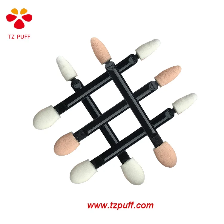 eyeshadow applicator