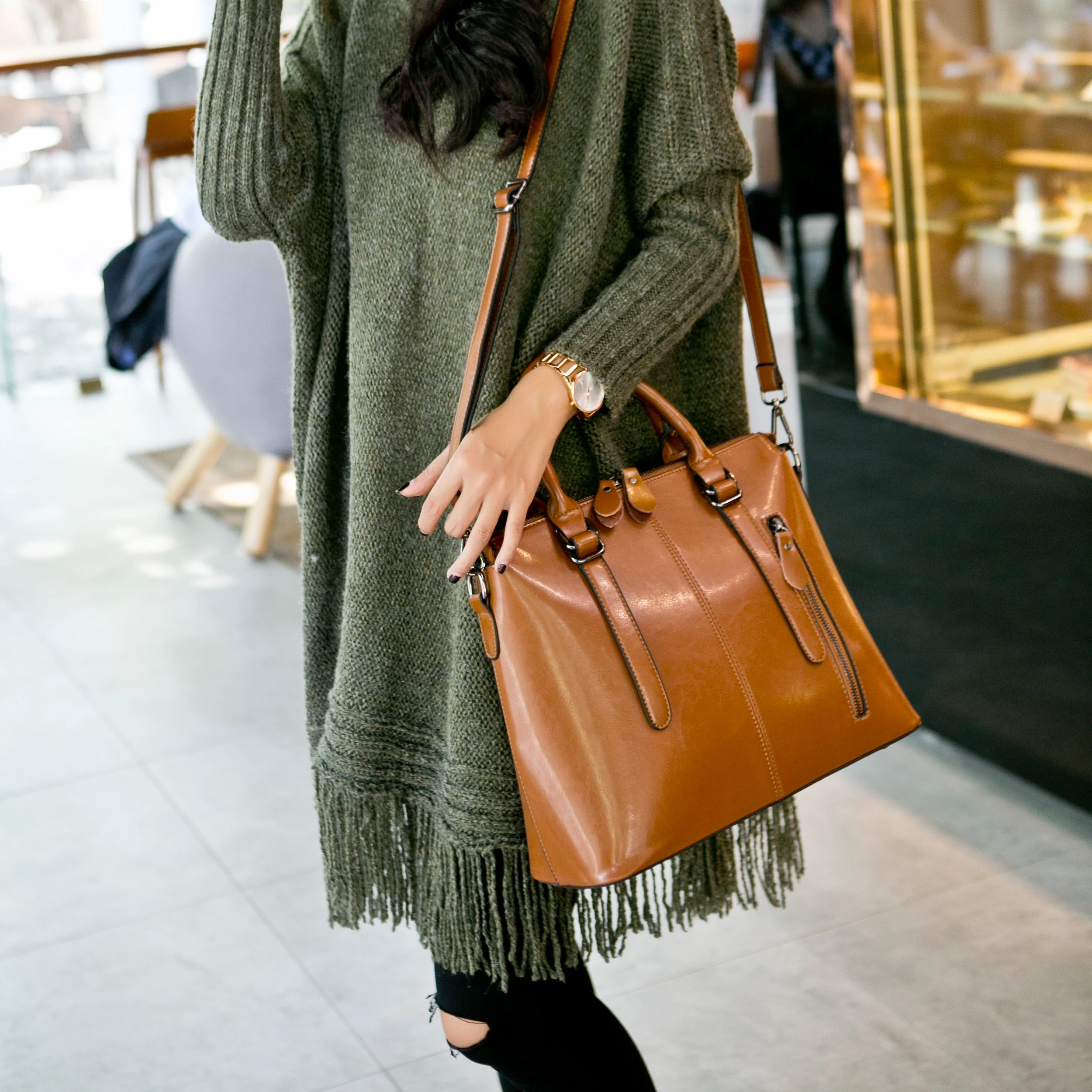 

Fashion Bucket Bag Ladies Boston Bag Messenger Bag Genuine Leather female Shoulder Handbag Luxury Handbags For Women, Black, brown.accept customized models