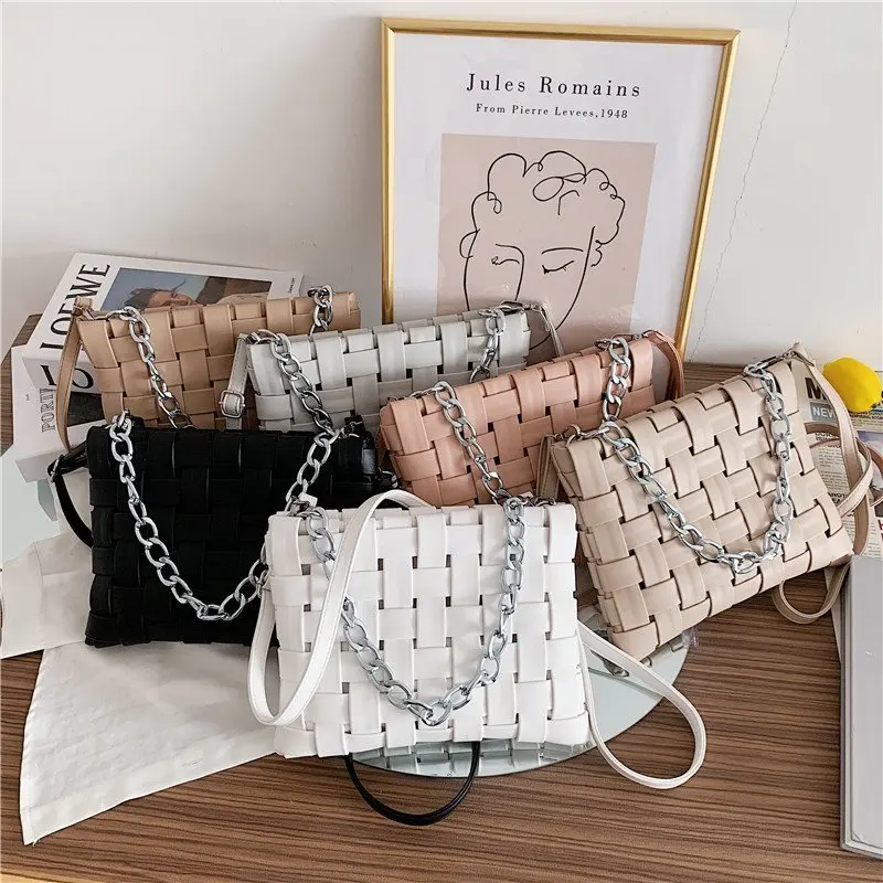 

2021 Popular Young Lady Large Capacity woven Chain Hand Bags Luxury Purses Ladies Handbags For Women