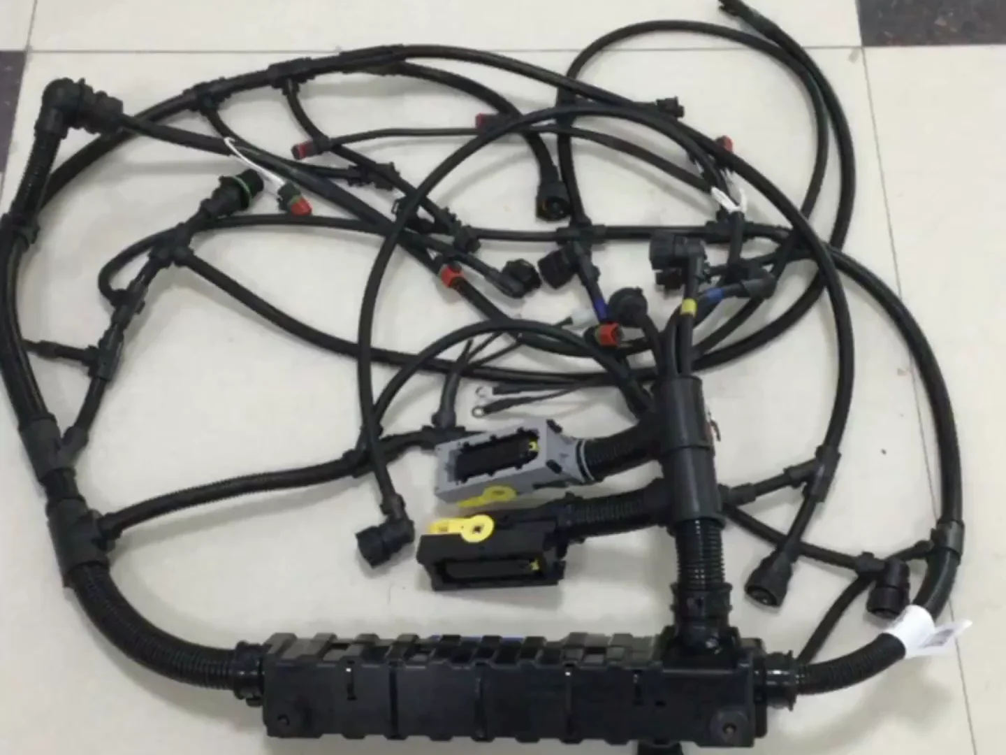 Volvo Engine Part 22041555 P22041555 Cable Harness Sensor Wiring