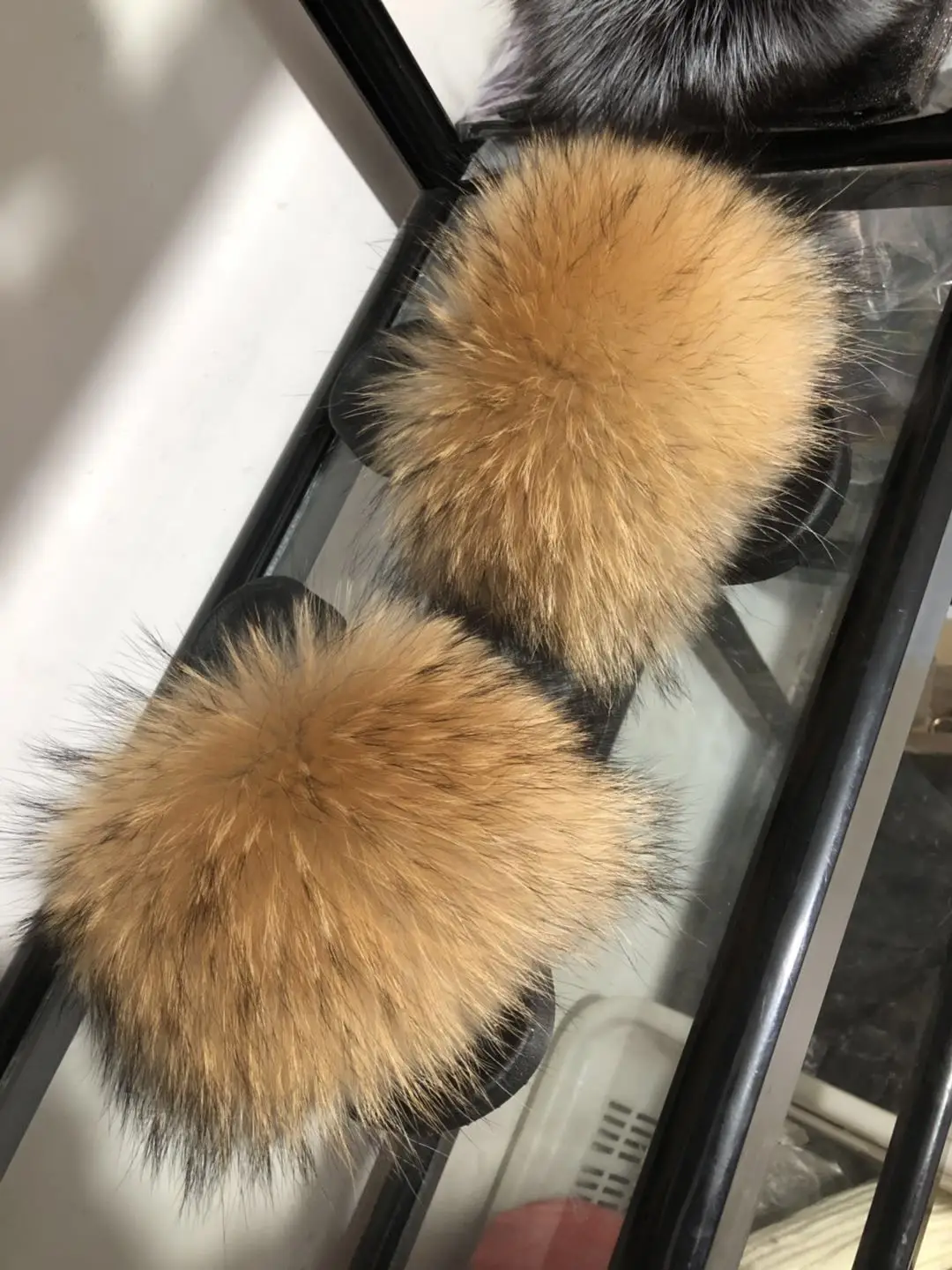 
Quality Raccoon Fur Soft Sandals Wholesale Women Slippers Natural Color Fur Slides 