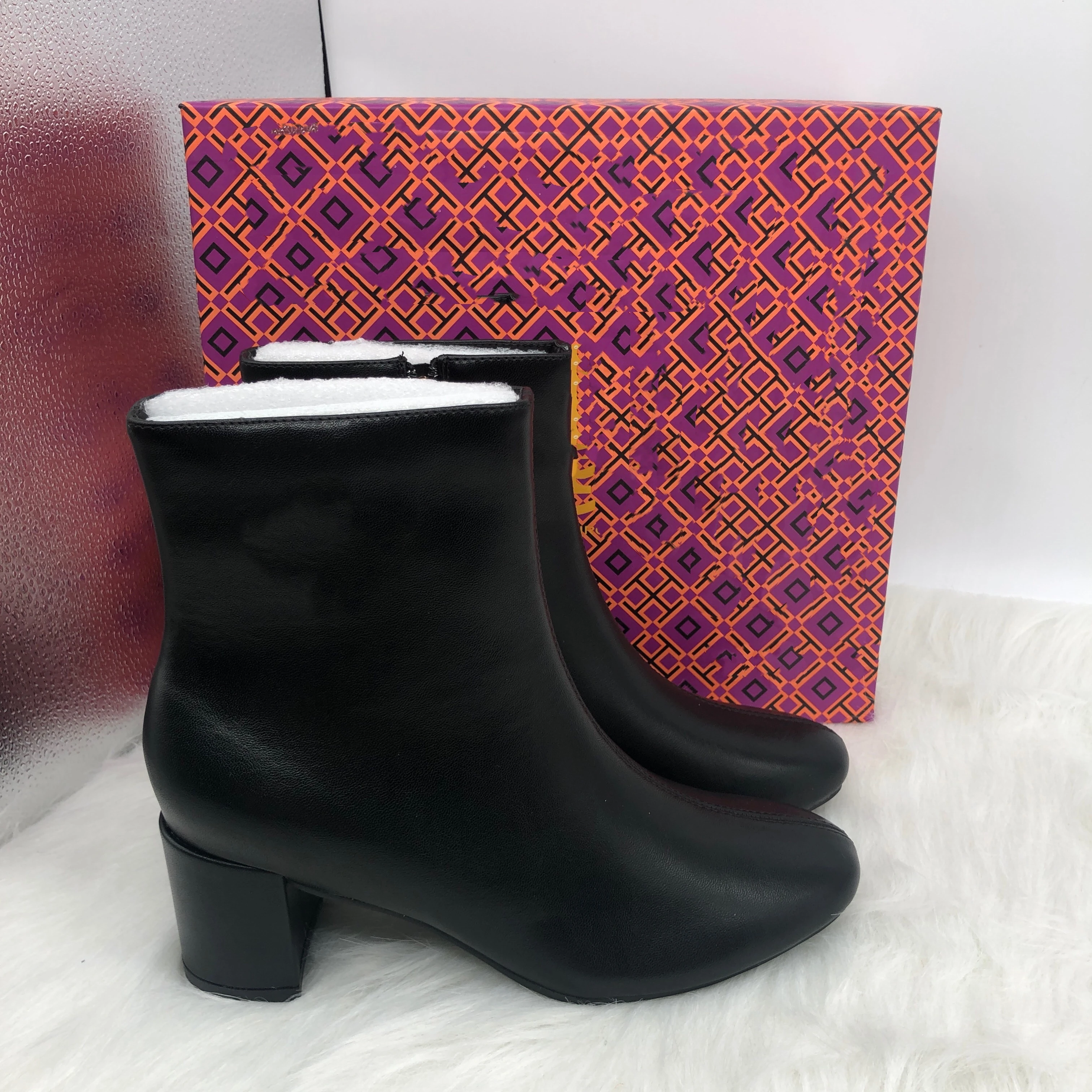 

Good Quality Fashion Ankle Boot with High Heel and Side Zipper Pointed Toe Women's Stomp High Heel Ankle Boots, Black/apricot