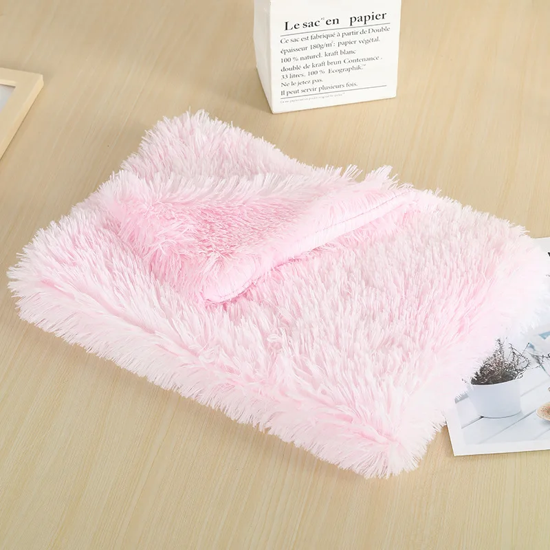

Wholesale Sleeping Blanket For Dogs and Cats Four Sizes  Sapphire Pink Color