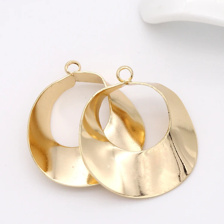 

New Design 14K Gold Plated Irregular Round Shape Glossy Charm