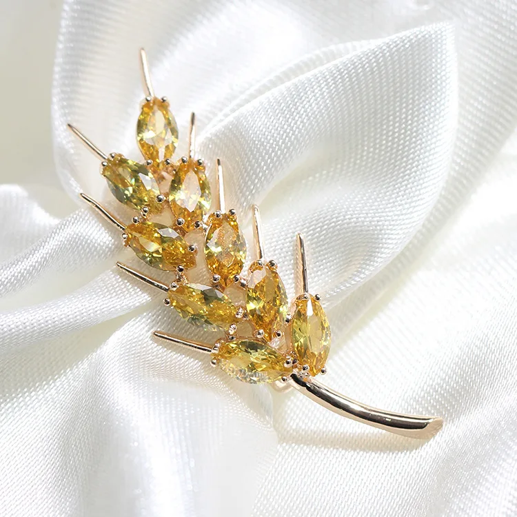 

New gold zircon gold brooch brooch brooch for men and women alike, Luxury