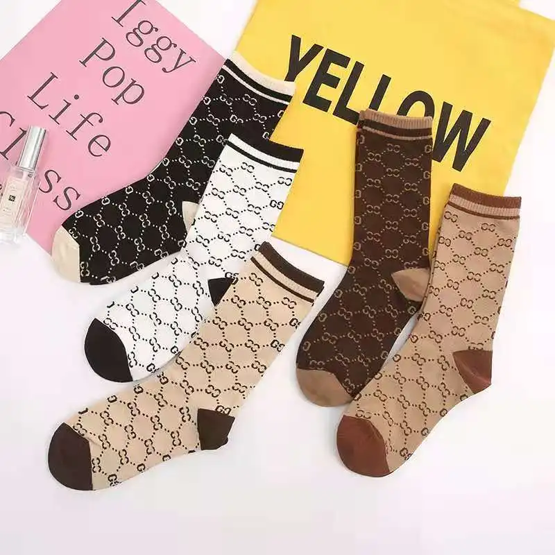 

New style fashion women socks trendy luxury knee high socks, Custom color