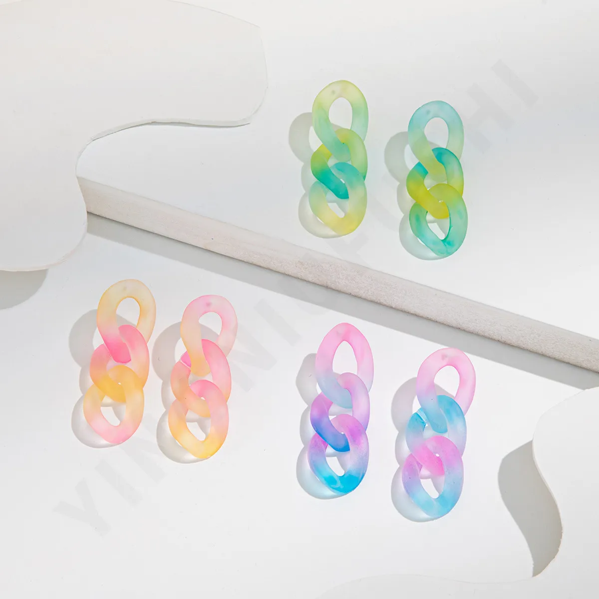 Gradient Color Acrylic Chain E