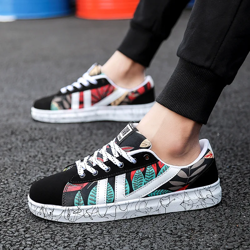 

Spring and summer new fashion big size shoes male youth graffiti men's shoes casual college style all-match canvas shoes