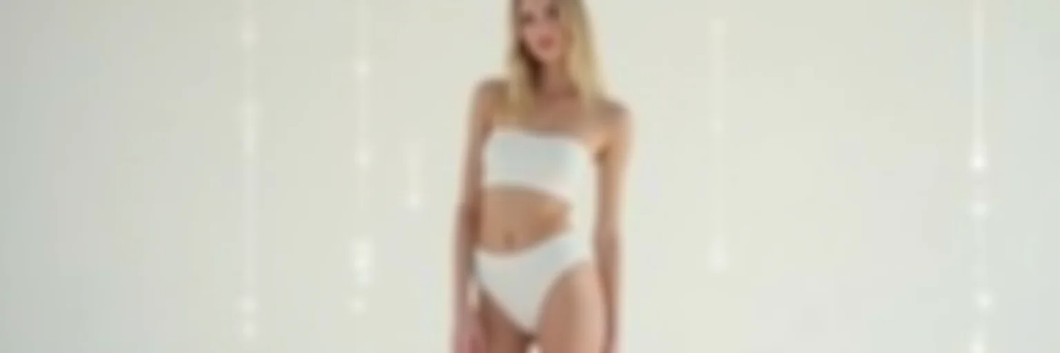 White Strapless Top The Hottest Summer Trend Of 2025