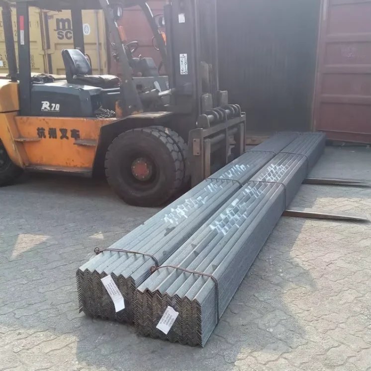 ASTM A36 Carbon Equal Angle Bar Hot Rolled MS Angle Iron for Metal Fabrication