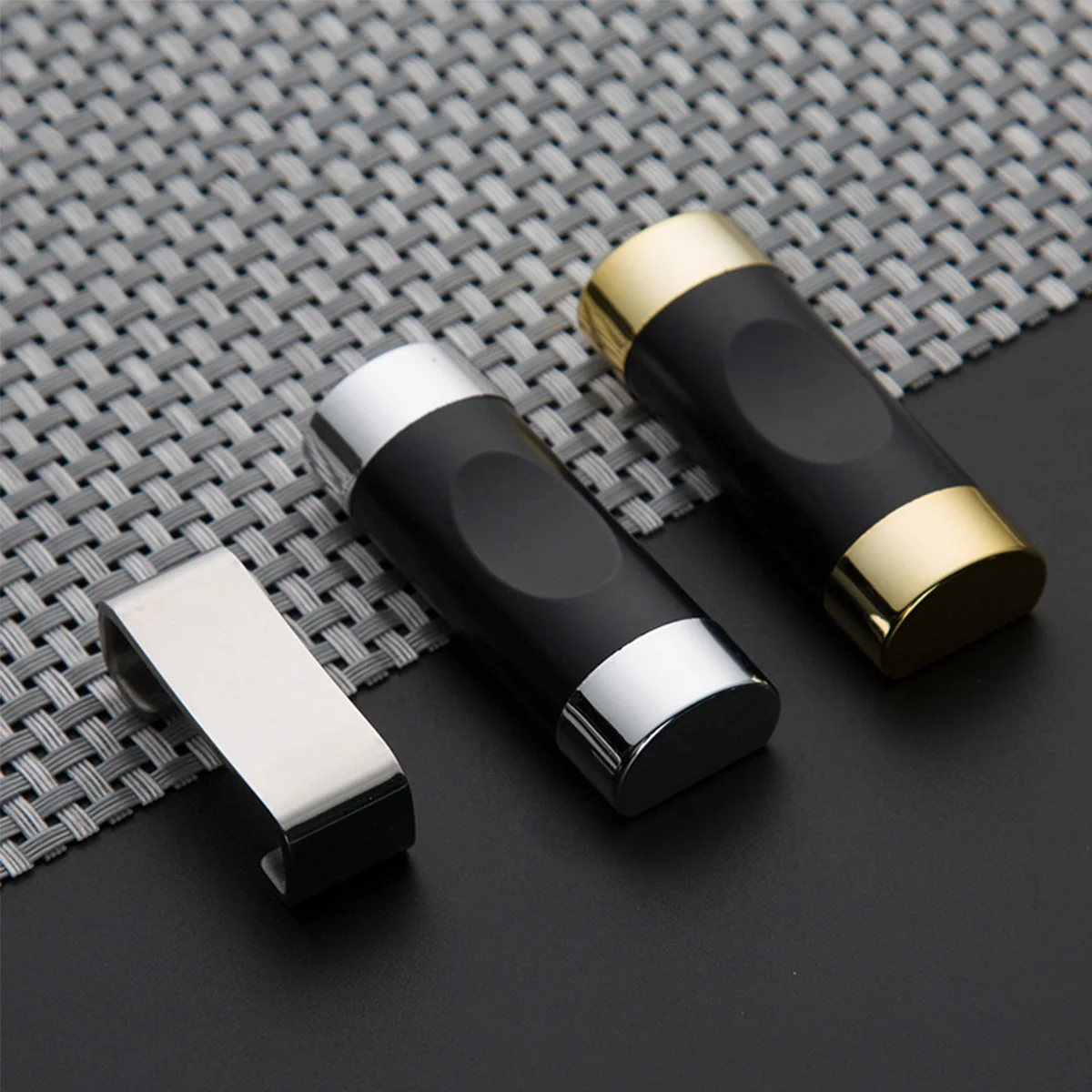 

Wholesale Amazon Hot Sale Portable Metal Cutlery Rest Chopsticks Stand