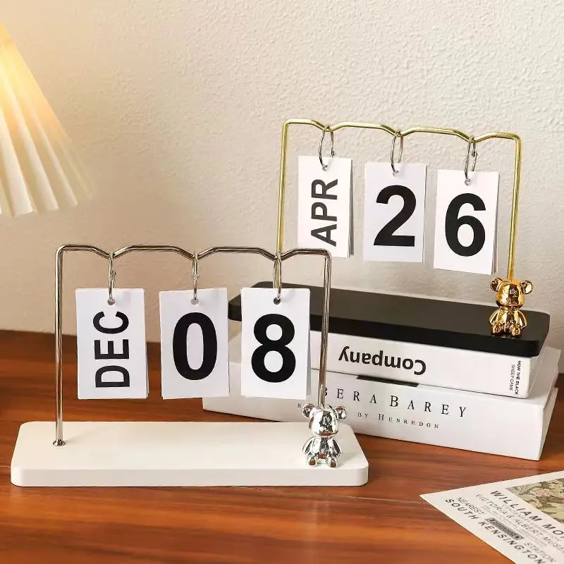 15*24cm Creative Bear Page Turning Calendar Decoration Simple Home Office Desktop Study Decoration Date Card Decoration