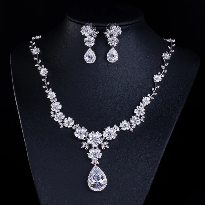 

Luxury Delicate Copper Zircon Jewelry Set Flower Pendant Necklace Earring Women Fashion Bridal Engagement Wedding Jewelry Set