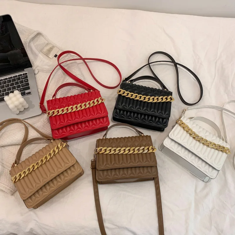 

Chain Handbag Women'S Solid Color One-Shoulder Messenger Bag Retro Indentation Diamond Small Square Handbag