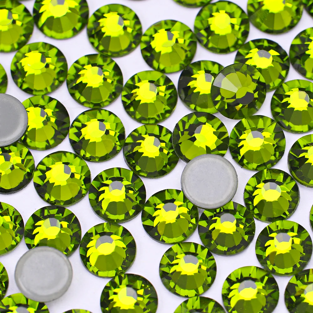 

Wholesale Olivine Hotfix Rhinestone Flatback Iron on Glass Crystal for Garment