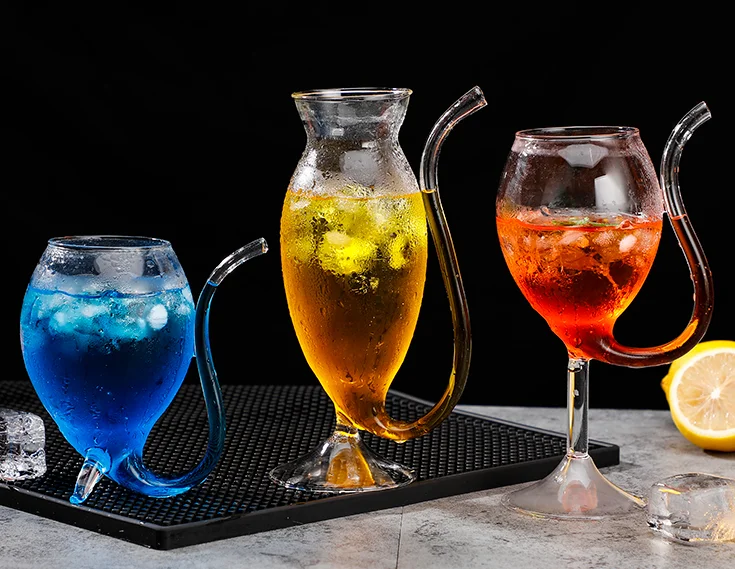 1pc Crossbar Creative Vampire Wine Glass, Unique Glass Material Straw Cup,  Suitable For Juice, Sparkling Wine, Red Wine, Champagne, Etc.