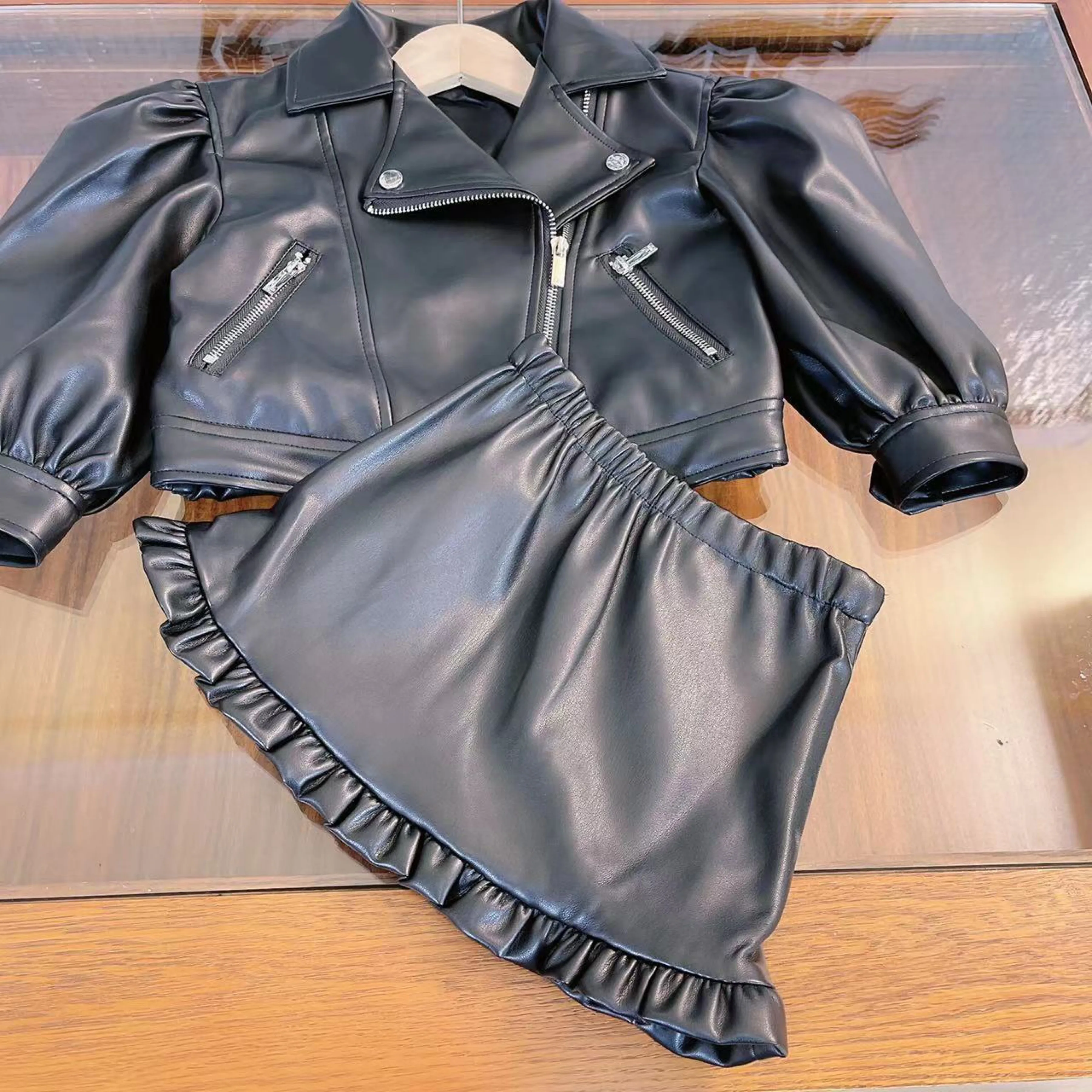 

Girls jacket + short skirt 2-piece set autumn little girls clothing sets, Picture