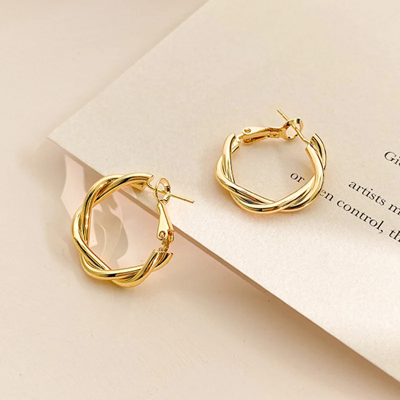 

Fashion Distortion Interweave Twist Metal Circle Geometric Round Hoop Earrings for Women Accessories Retro Party Jewelry, Gold