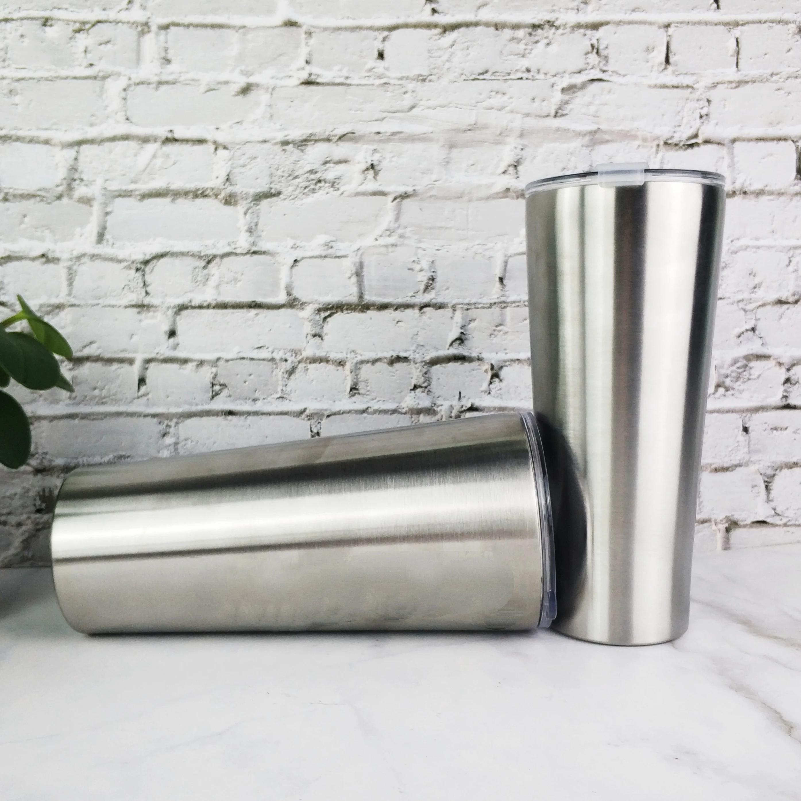 

22oz 32oz tapered stainless steel tumbler cups in bulk double wall tumbler with straw and lid