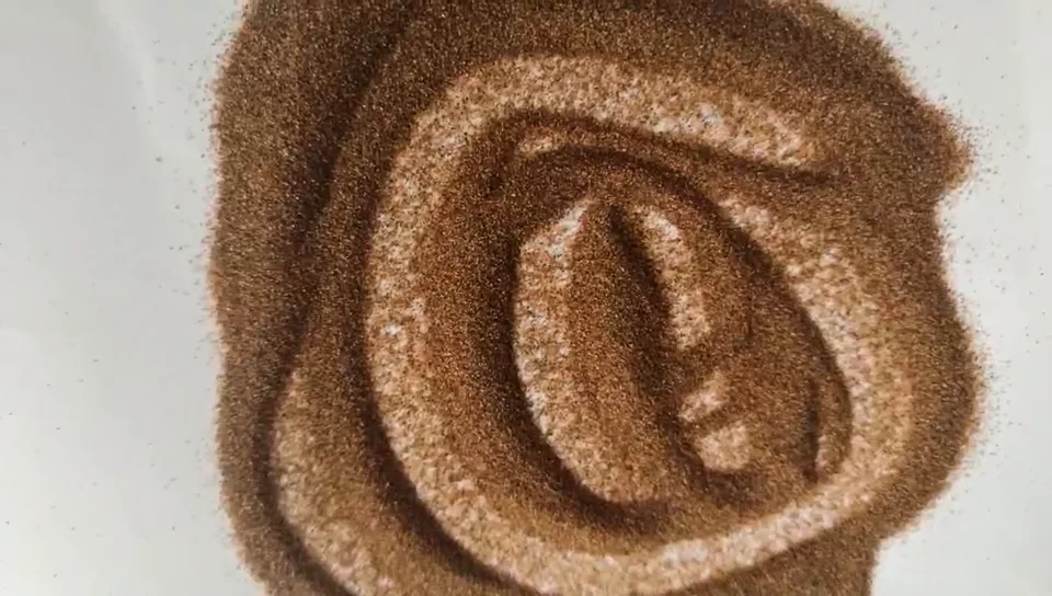 Песчаный 20. Песчаная 20. Красноярск ул песочная 20а. Краб на песке. Волчанские песочные узоры.