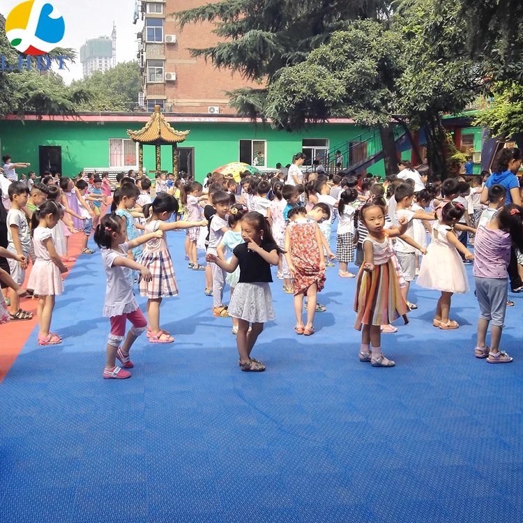 

CE standard outdoor anti slip modular plastic polypropylene(PP) baby floor sports playground flooring for children