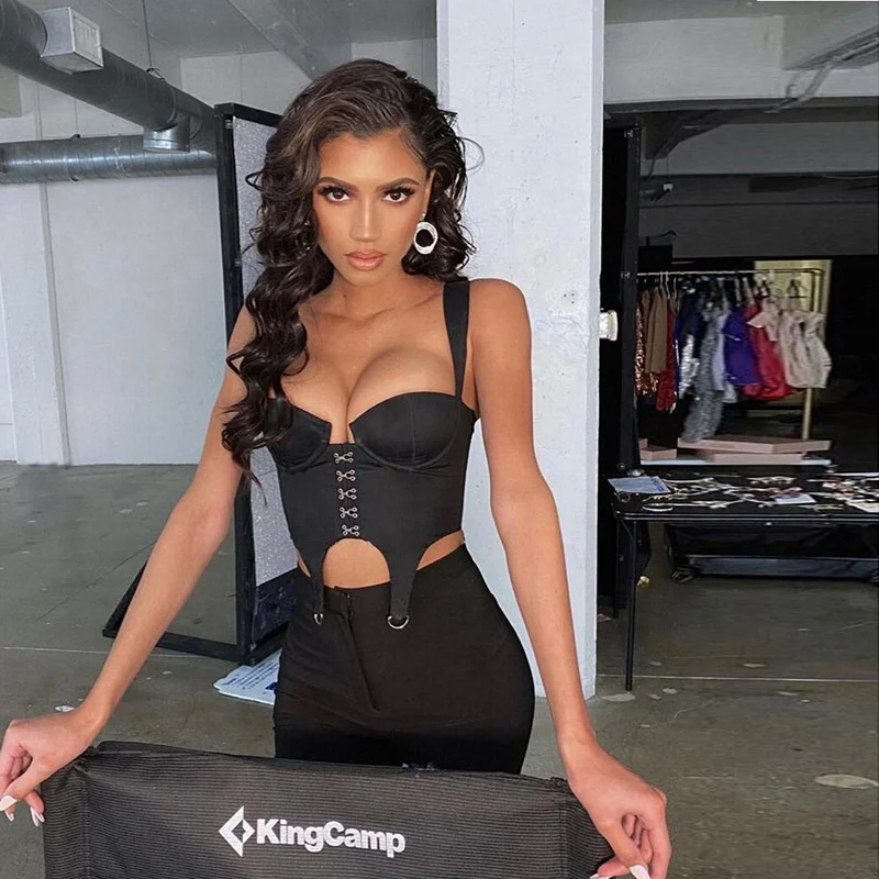 

2021 New Style Hot Sale Women's Sling Backless Creative Rivet Sexy Small Vest Sexy Design Corset For Ladies