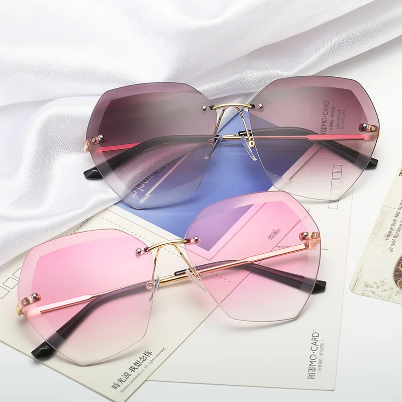 

2021 New Fashion Brand Design Vintage Rimless Pilot Sunglasses Women Men Retro Cutting Lens Gradient Sun Glasses Female UV400, Brown,pink,blue,purple