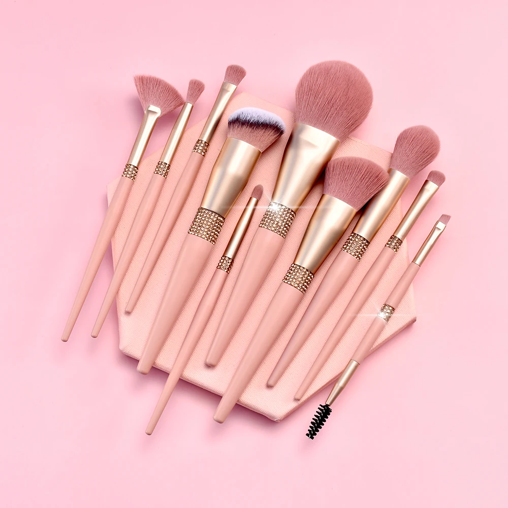 

BUEART Liquid Foundation Kabuki Makeup Brush Flat Top Expert Stippling Blending Buffing Make Up makeup brush brushes set